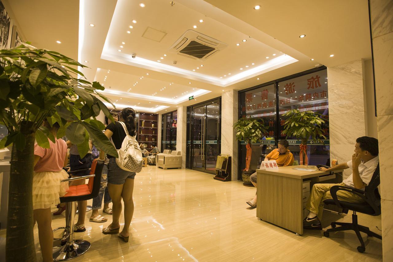 Jtour Inn Guilin Railway Station Exteriör bild